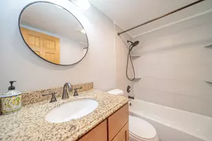 625 W Huntington Commons Rd, Mount Prospect, IL 60056 - Photo 21