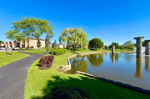 625 W Huntington Commons Rd, Mount Prospect, IL 60056 - Photo 41