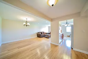 625 W Huntington Commons Rd, Mount Prospect, IL 60056 - Photo 5