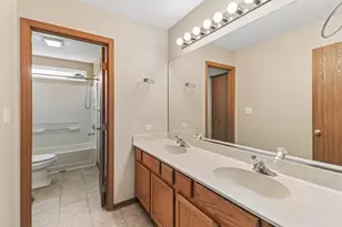 212 Mondovi Dr, Oswego, IL 60543 - Photo 25