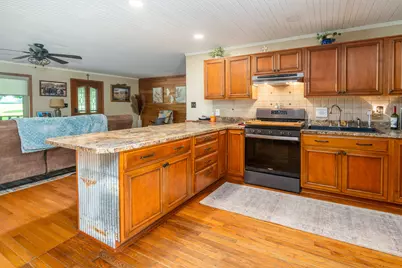 180 White Oak Lane, Harrisburg, IL 62946 - Photo 9