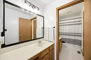 615 Silver Creek Rd, Woodstock, IL 60098 - Photo 19