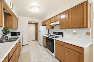 615 Silver Creek Rd, Woodstock, IL 60098 - Photo 13