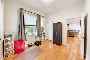 2551 W Arthur Ave, Chicago, IL 60645 - Photo 19