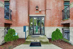 2551 W Arthur Ave, Chicago, IL 60645 - Photo 1