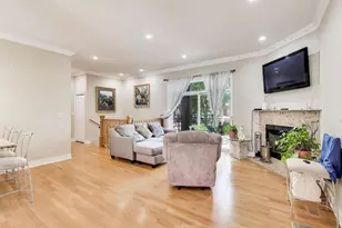 2551 W Arthur Ave, Chicago, IL 60645 - Photo 5