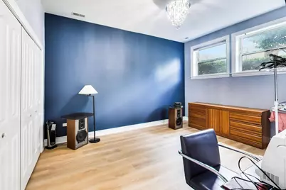 2551 W Arthur Avenue #1W, Chicago, IL 60645 - Photo 25