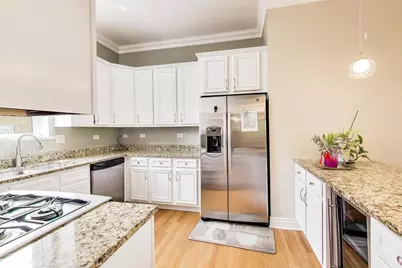 2551 W Arthur Avenue #1W, Chicago, IL 60645 - Photo 11