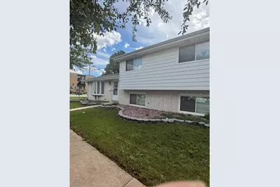 4024 W 103rd Street, Oak Lawn, IL 60453 - Photo 1