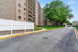 6340 Americana Dr, Willowbrook, IL 60527 - Photo 45