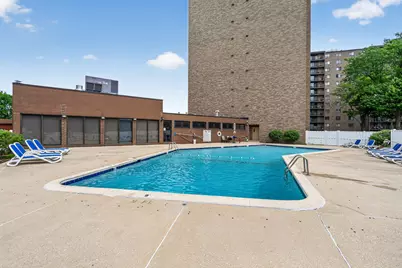 6340 Americana Drive #1101, Willowbrook, IL 60527 - Photo 5