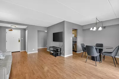 6340 Americana Drive #1101, Willowbrook, IL 60527 - Photo 7