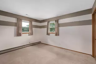 102 Hill St, Roselle, IL 60172 - Photo 17