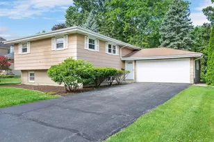 102 Hill St, Roselle, IL 60172 - Photo 7