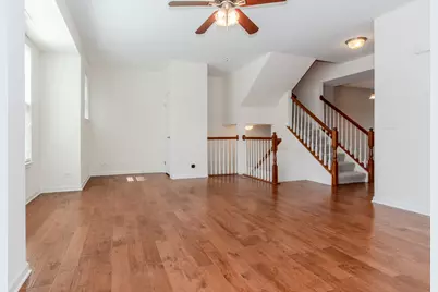 216 N Commerce Street #216, Aurora, IL 60504 - Photo 5