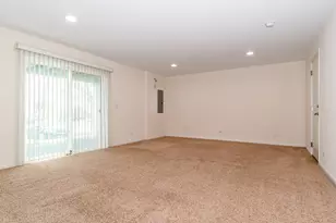 216 N Commerce St, Aurora, IL 60504 - Photo 41