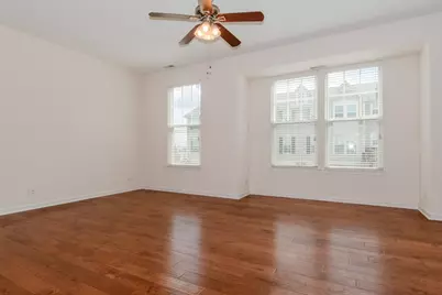 216 N Commerce Street #216, Aurora, IL 60504 - Photo 9