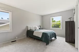 2020 Carling Rd, Hoffman Estates, IL 60169 - Photo 27