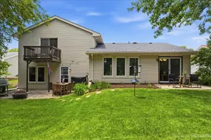2020 Carling Rd, Hoffman Estates, IL 60169 - Photo 33