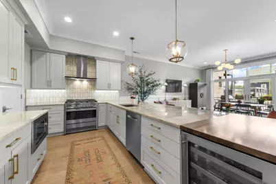 3737 N Damen Avenue #2, Chicago, IL 60618 - Photo 5