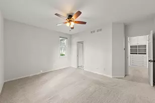 581 Rose Ln, Bartlett, IL 60103 - Photo 15