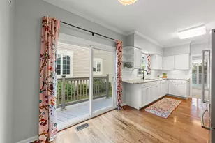 581 Rose Ln, Bartlett, IL 60103 - Photo 11