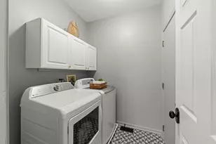 581 Rose Ln, Bartlett, IL 60103 - Photo 13