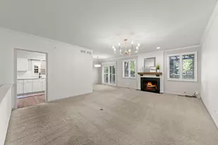 581 Rose Ln, Bartlett, IL 60103 - Photo 7