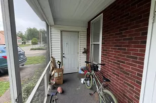 709 Charleston St, Harrisburg, IL 62946 - Photo 3