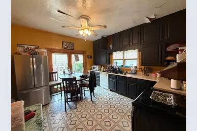 709 Charleston Street, Harrisburg, IL 62946 - Photo 9