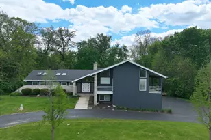 71 Oak Creek Dr, Yorkville, IL 60560 - Photo 1