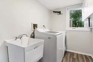 615 Chester Ct E, Aurora, IL 60504 - Photo 15