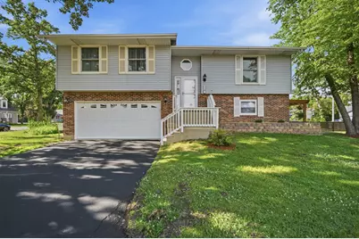 136 Edgewater Drive, Crystal Lake, IL 60014 - Photo 1