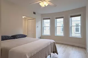 4240 N Clarendon Ave, Chicago, IL 60613 - Photo 5