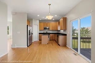 2269 Grand Pointe Trail, Aurora, IL 60503 - Photo 9