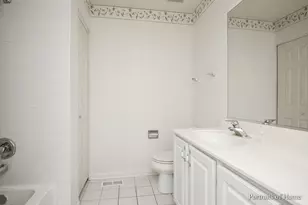 742 Genesee Dr, Naperville, IL 60563 - Photo 13