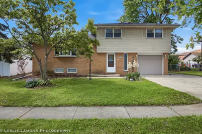 7907 W 89th Street, Hickory Hills, IL 60457 - Photo 1