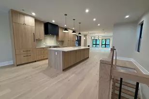 1406 W Cuyler Ave, Chicago, IL 60613 - Photo 9