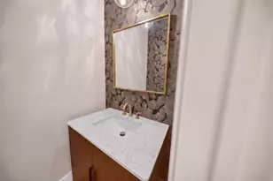 1406 W Cuyler Ave, Chicago, IL 60613 - Photo 9