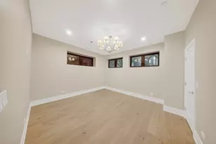1406 W Cuyler Ave, Chicago, IL 60613 - Photo 17