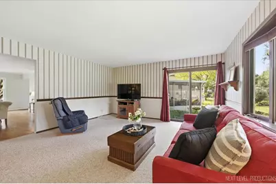1138 Millburn Court, Saint Charles, IL 60174 - Photo 7