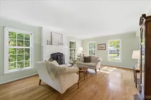 1138 Millburn Ct, Saint Charles, IL 60174 - Photo 5