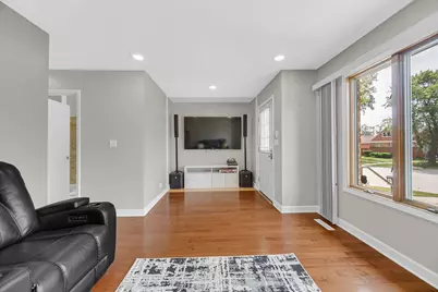 3501 Sarah Street, Franklin Park, IL 60131 - Photo 3