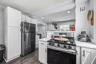 3248 N Odell Ave, Chicago, IL 60634 - Photo 7
