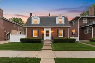 10551 S Bell Ave, Chicago, IL 60643 - Photo 1