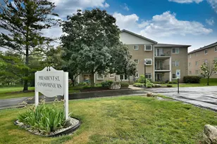 462 S President St, Carol Stream, IL 60188 - Photo 1