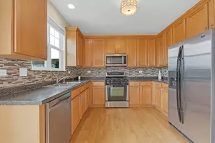 353 N Commerce St, Aurora, IL 60504 - Photo 9