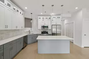 4528 S King Dr, Chicago, IL 60653 - Photo 5