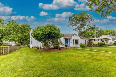 310 S Summit Street, Wheaton, IL 60187 - Photo 1
