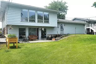 1360 Devonshire Ln, Hoffman Estates, IL 60169 - Photo 39
